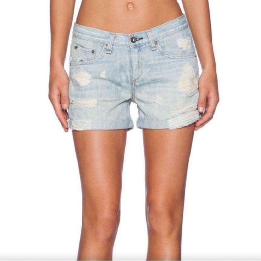 Rag & Bone - BOY SHORT
CA$ 235.00+taxes
Color:Martini